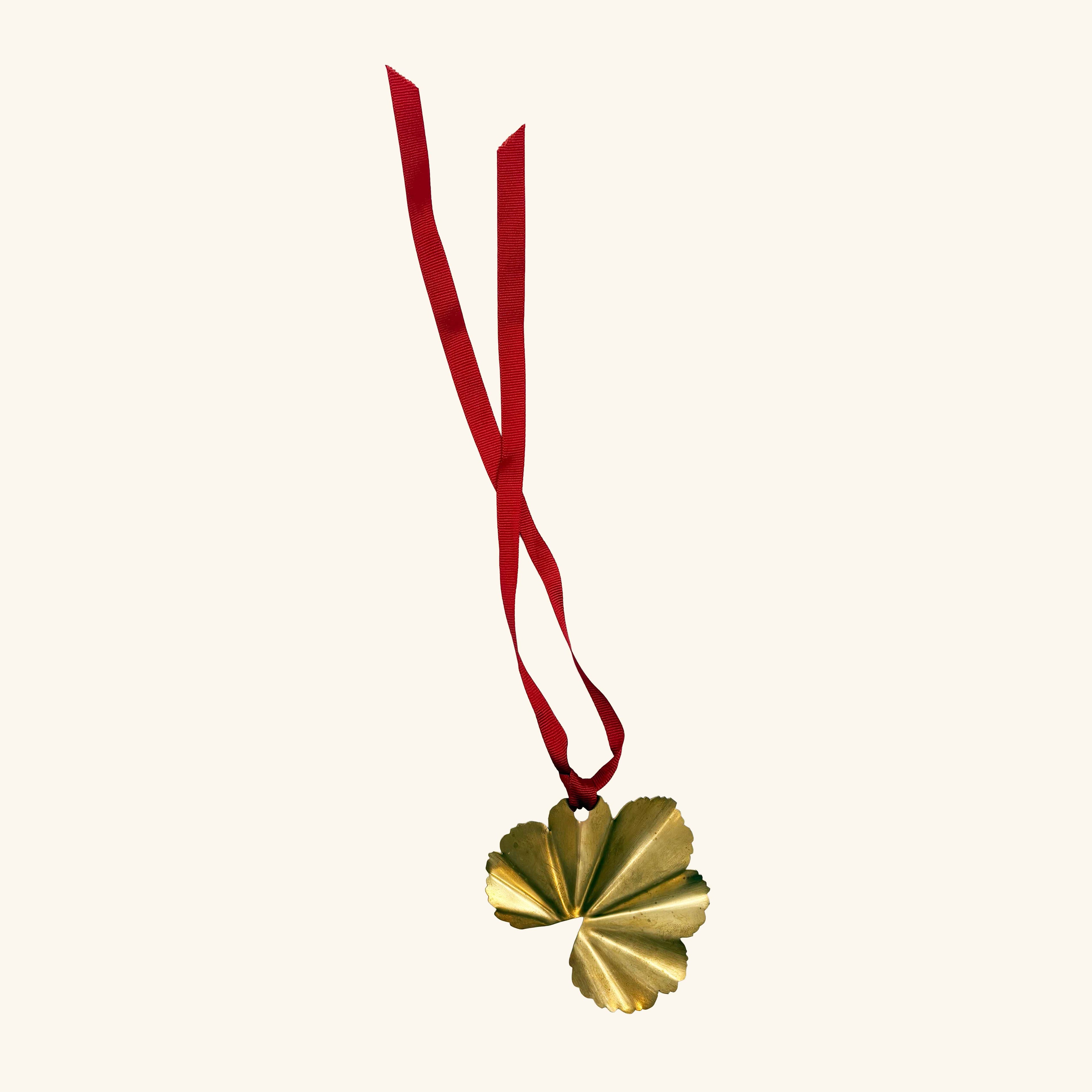 Alchemilla Brass Decoration