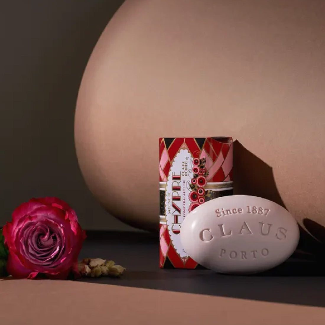 Chypre Cedar Poinsettia Soap Claus Porto
