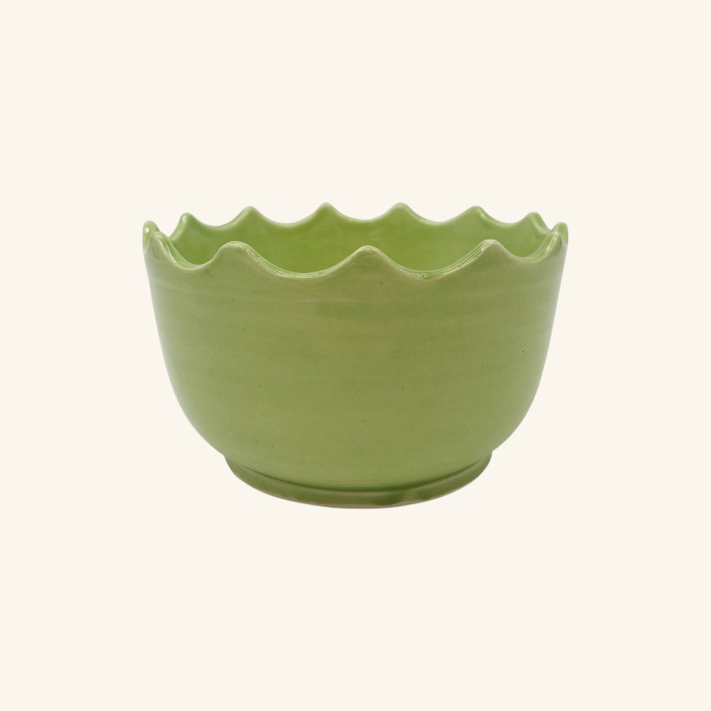 Medium Scalloped Edge Bowl
