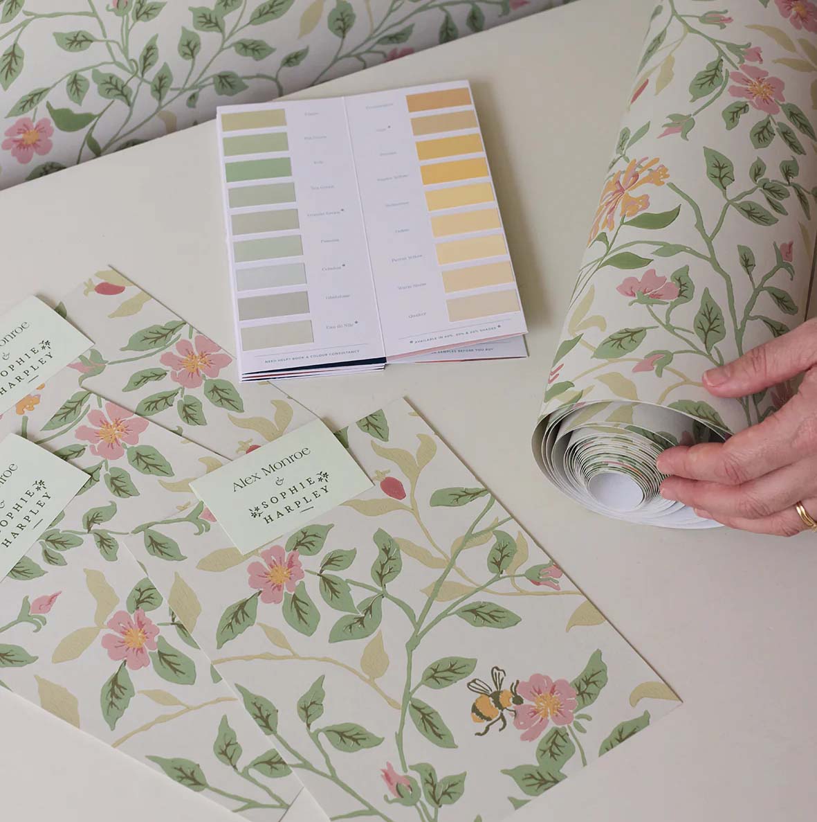 Wild Rose Peridot Wallpaper