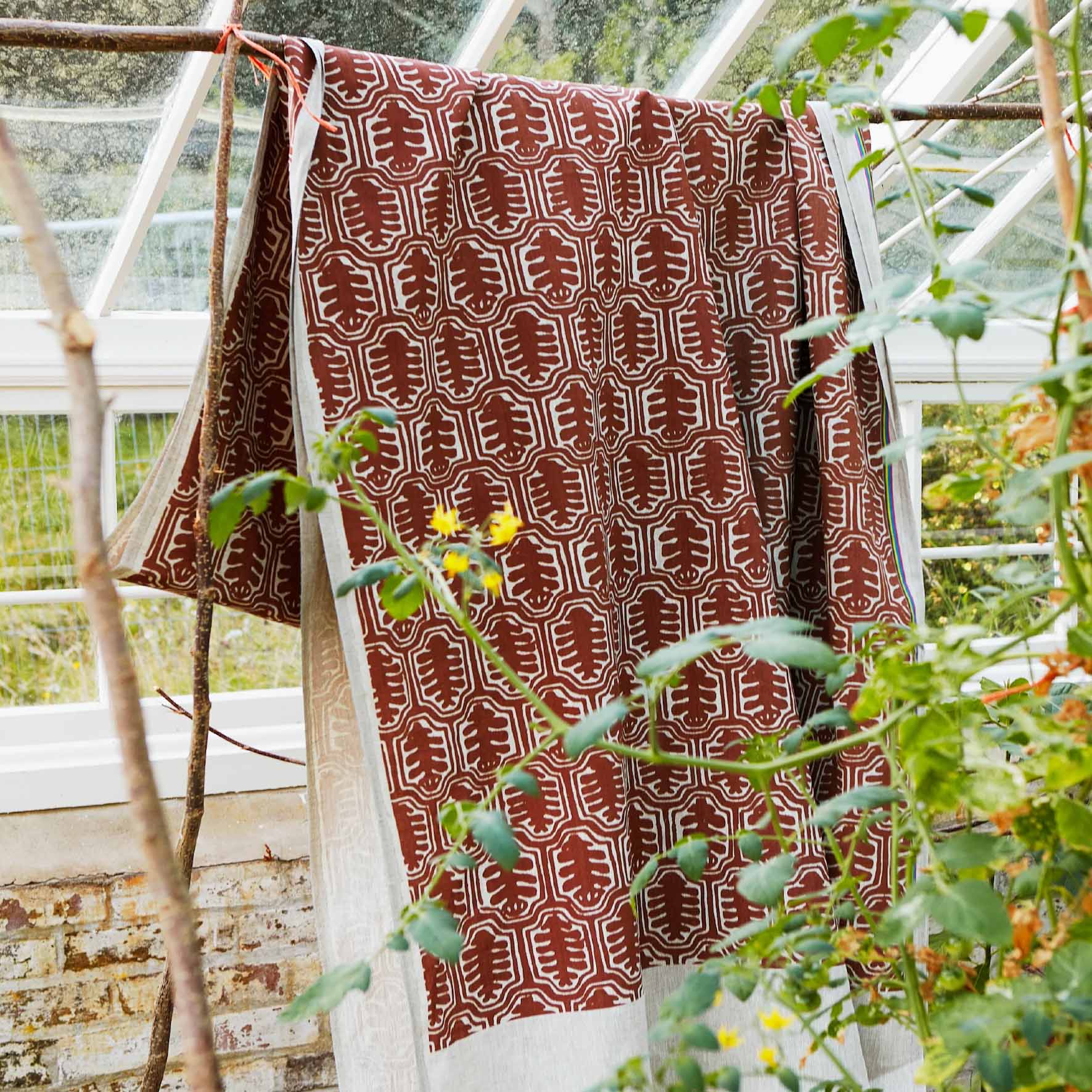 Inuit Dual Use Printed Linen Rust / Natural